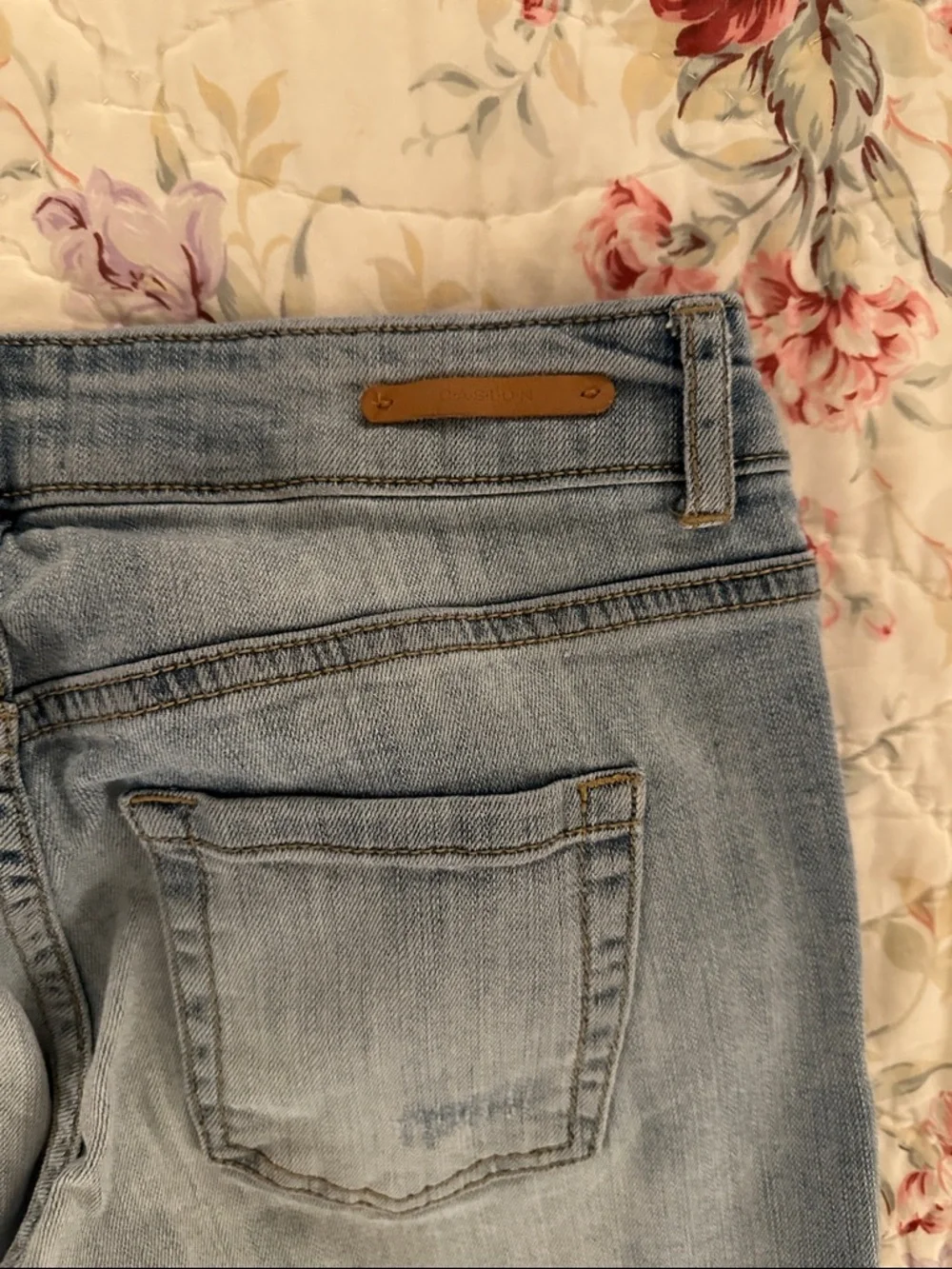 Caslon Light Wash Boyfriend Jeans with Floral Patch